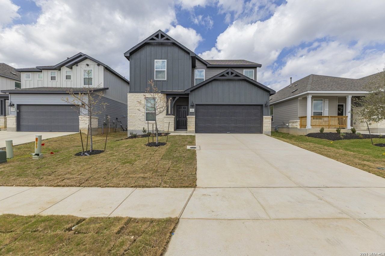 121 Country Elm Ln - Photo 2 of 24