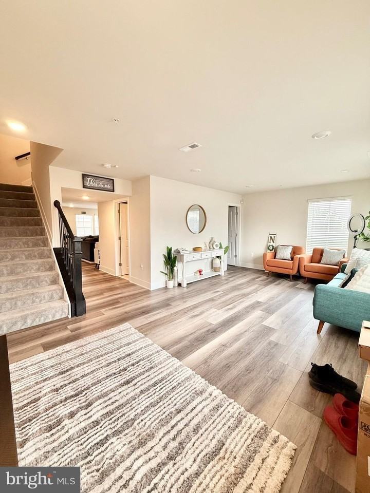 11470 Saint Luke Dr - Photo 2 of 20