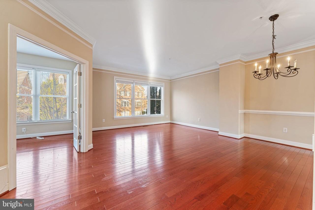 2804 Moores Plains Blvd - Photo 4 of 36