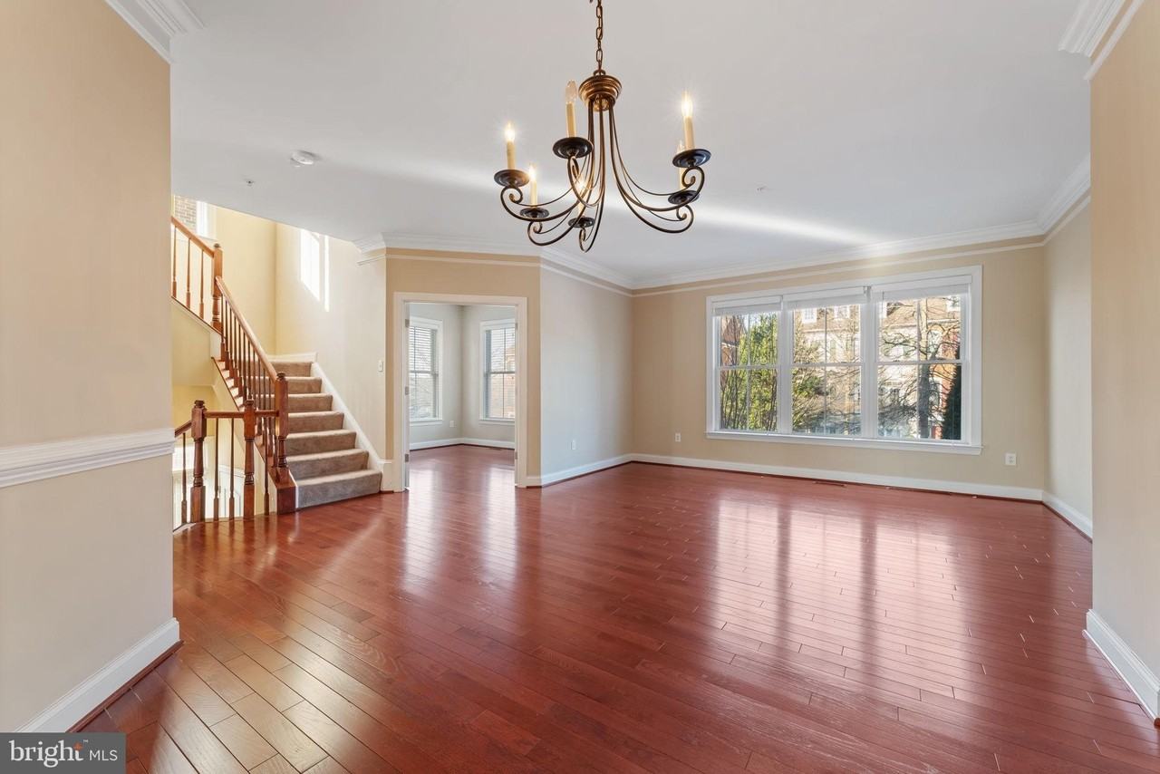 2804 Moores Plains Blvd - Photo 5 of 36