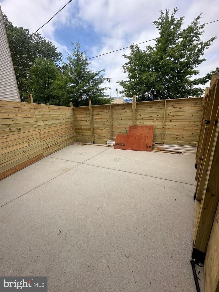 1828 Frankford Ave #101 - Photo 2 of 18