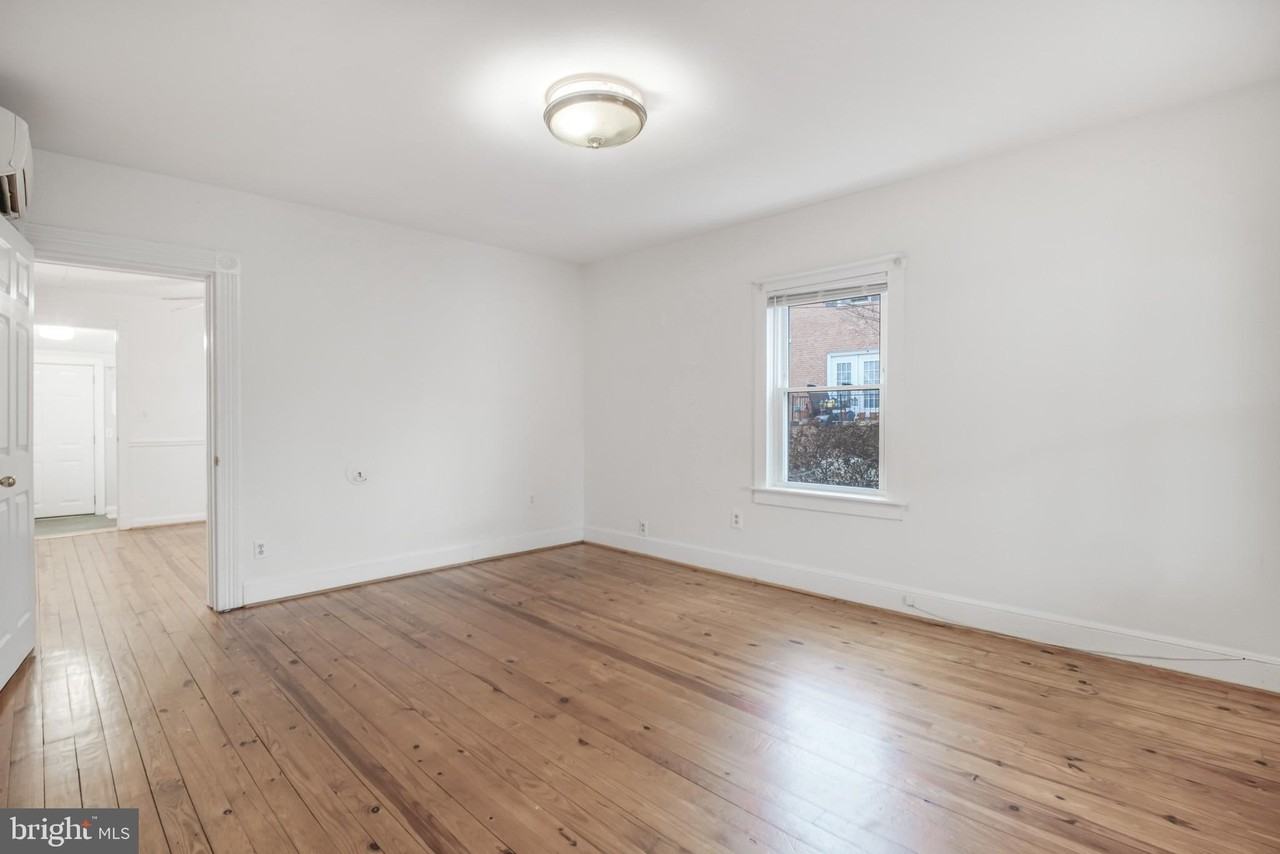 918 Mercer St - Photo 3 of 21