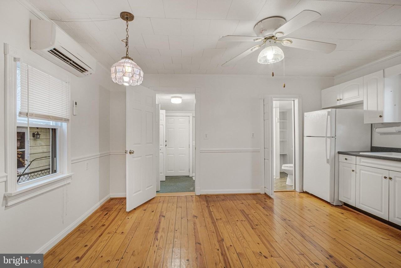 918 Mercer St - Photo 6 of 21