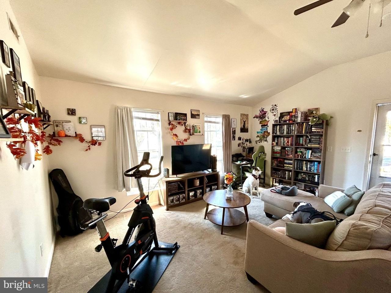 208A Telegraph Rd - Photo 2 of 6