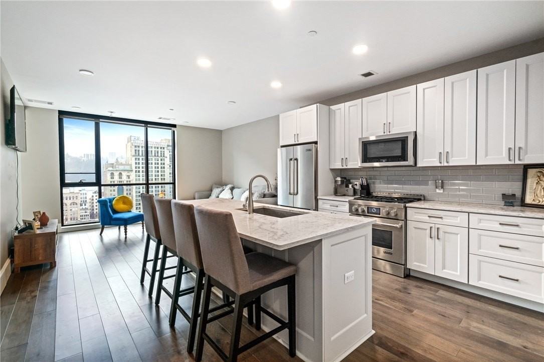 350 Oliver Ave #1303