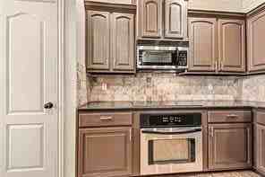 5002 Sw Golden Eagle Ave - Photo 5 of 19