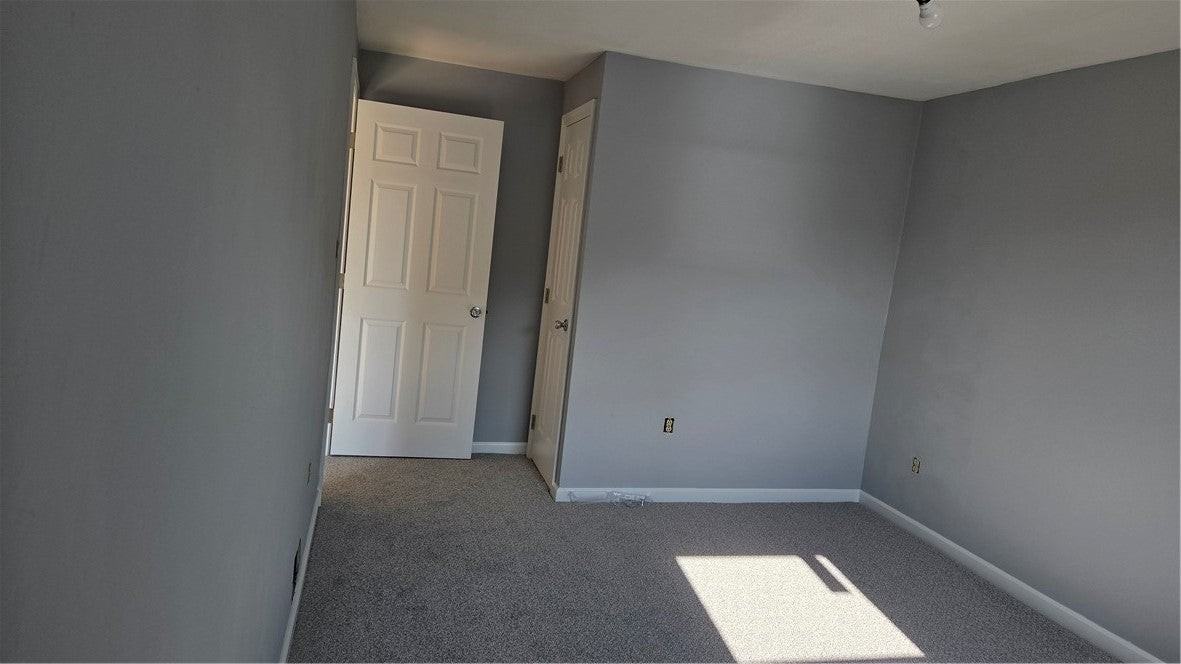 199 Broadway Ave - Photo 3 of 11
