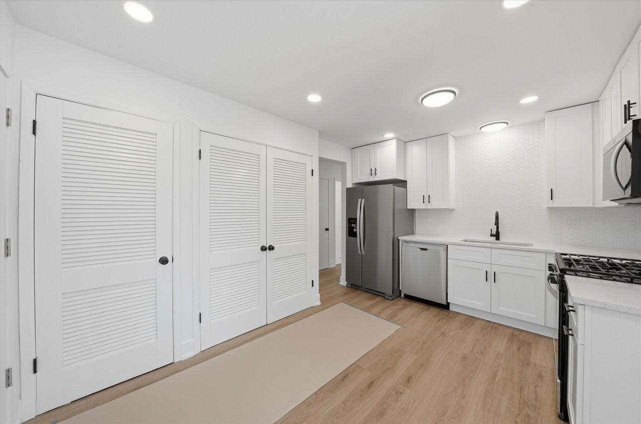 5220 State Rd - Photo 6 of 13