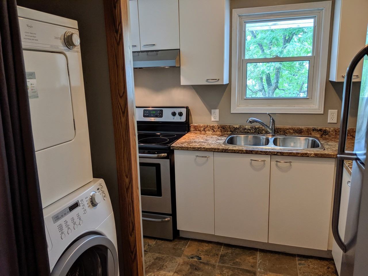 461 Beechwood Place - Photo 2 of 12