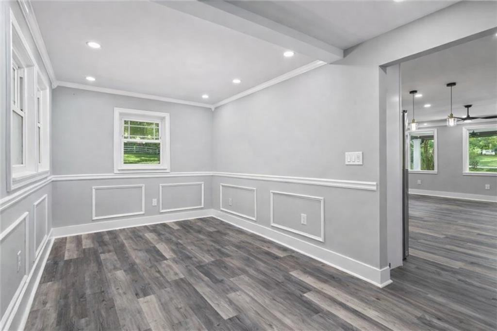 724 Cowan Rd Se - Photo 4 of 15