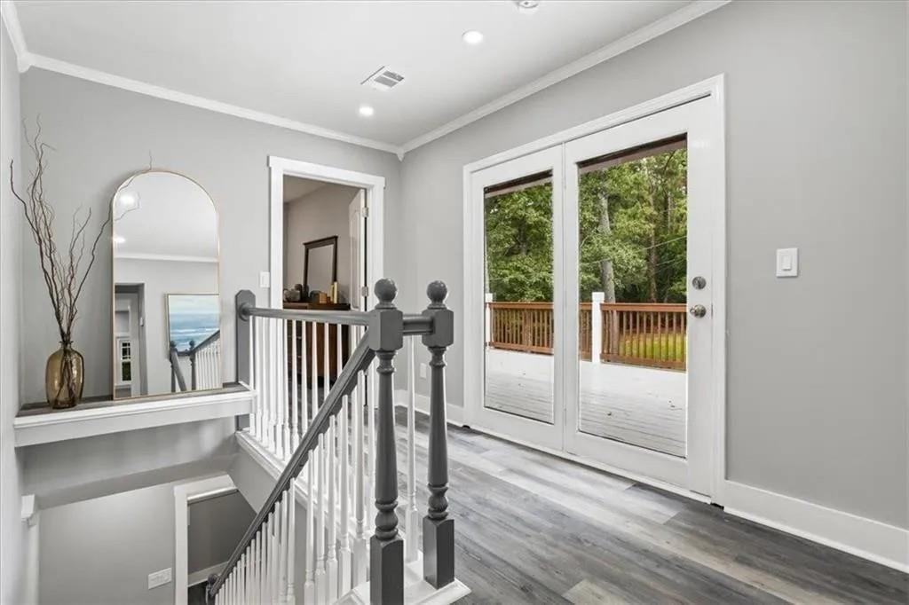 724 Cowan Rd Se - Photo 7 of 15