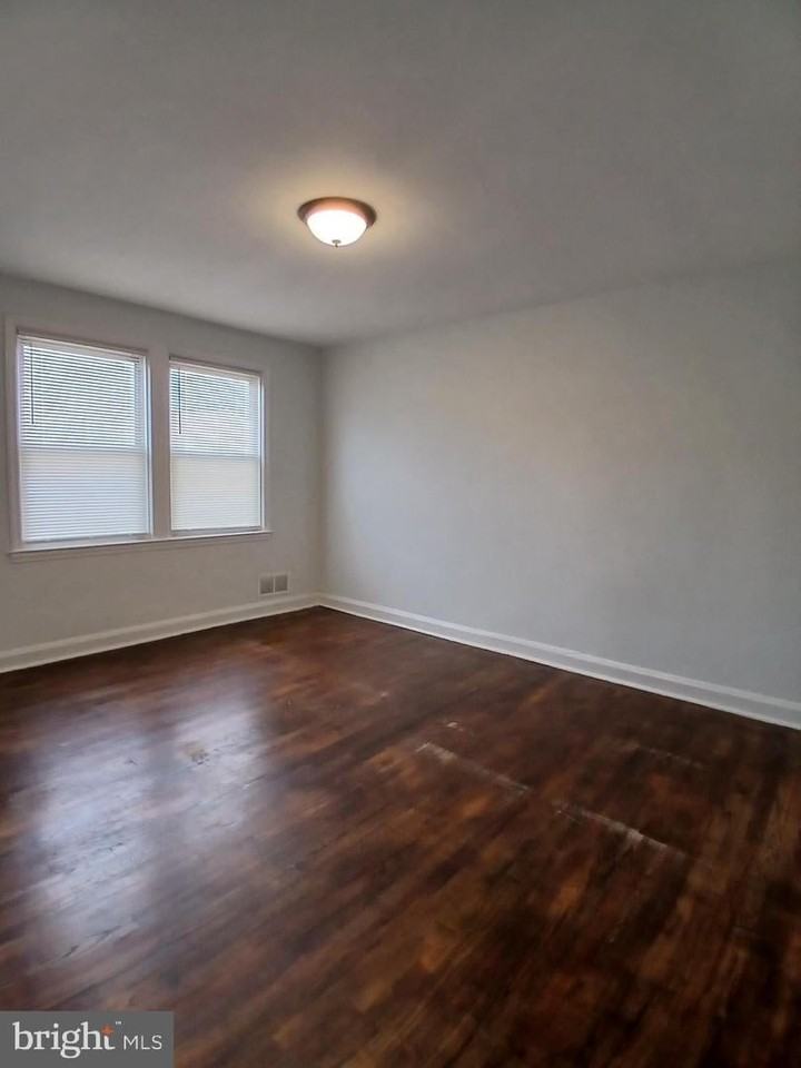 2707 Edison Hwy - Photo 7 of 23