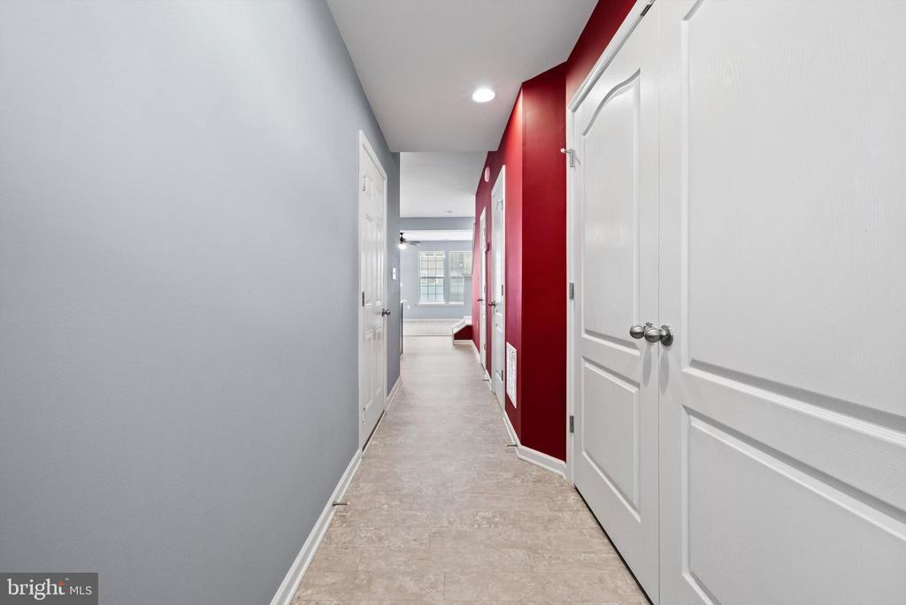 32 Healey Ct - Photo 6 of 32