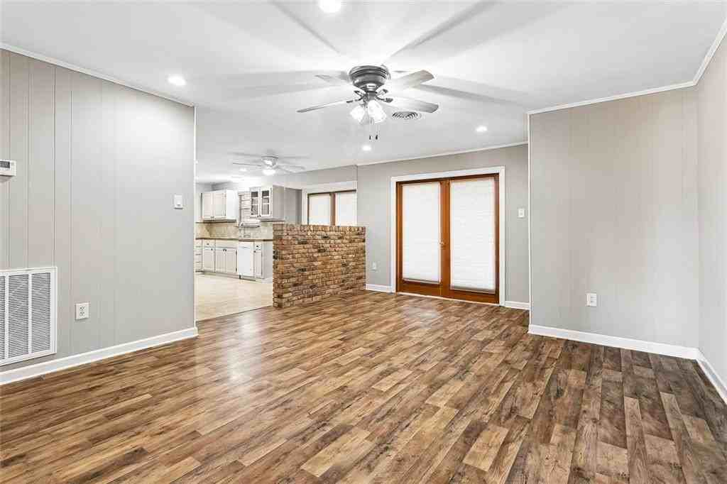 620 Dale Dr - Photo 3 of 12