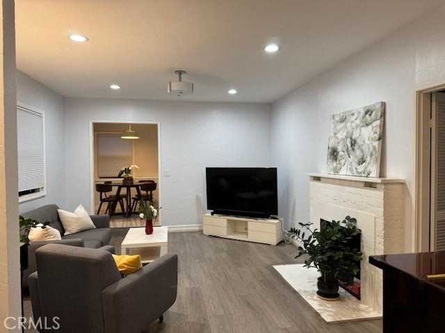 10833 Arrowood St - Photo 4 of 30