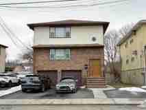 388 Garibaldi Ave - Photo 1 of 1