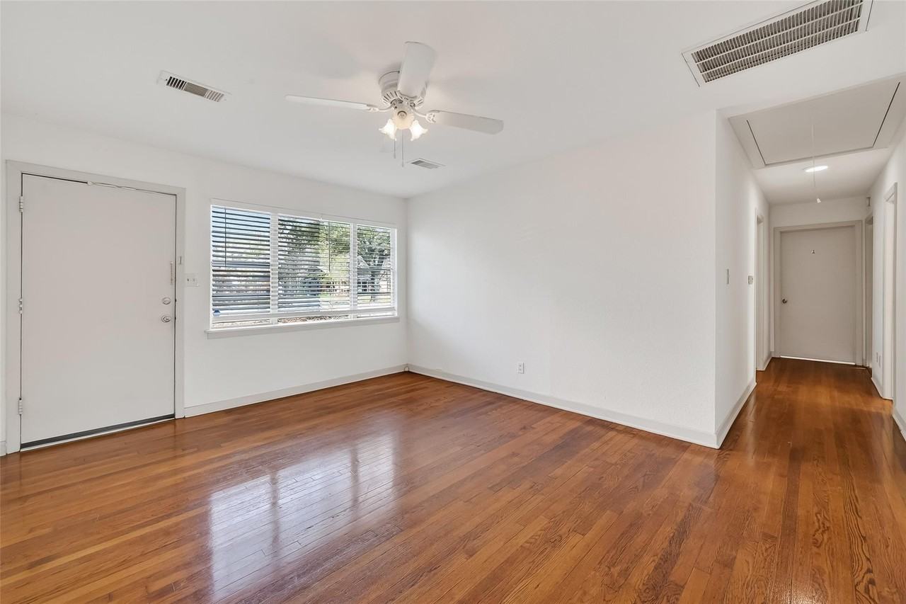 2007 Antoine Dr - Photo 5 of 26