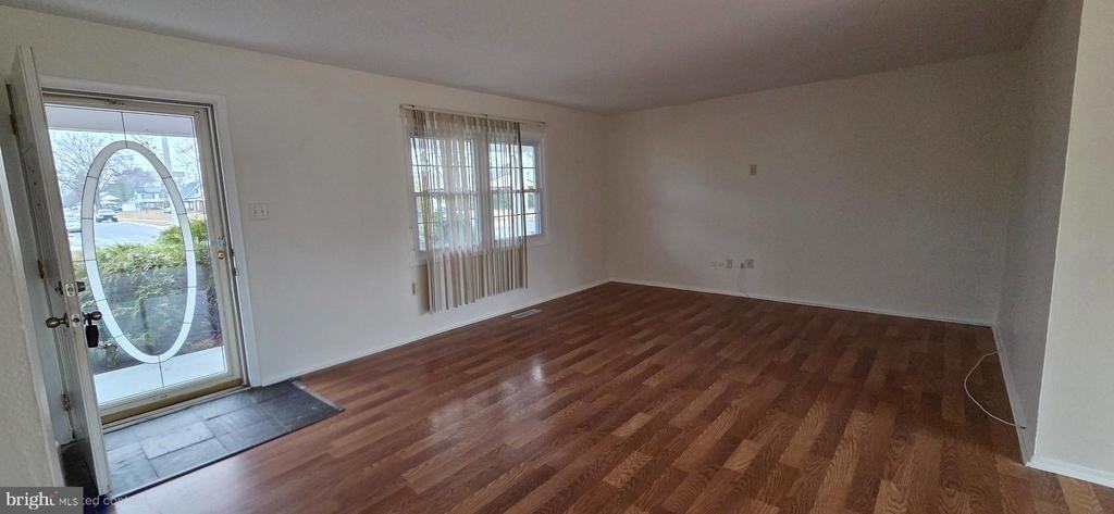 10 Gardenbrook Ln - Photo 2 of 14