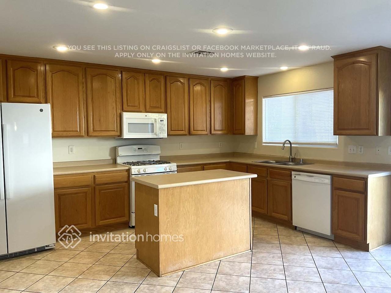 3328 Famiglia Dr - Photo 5 of 14