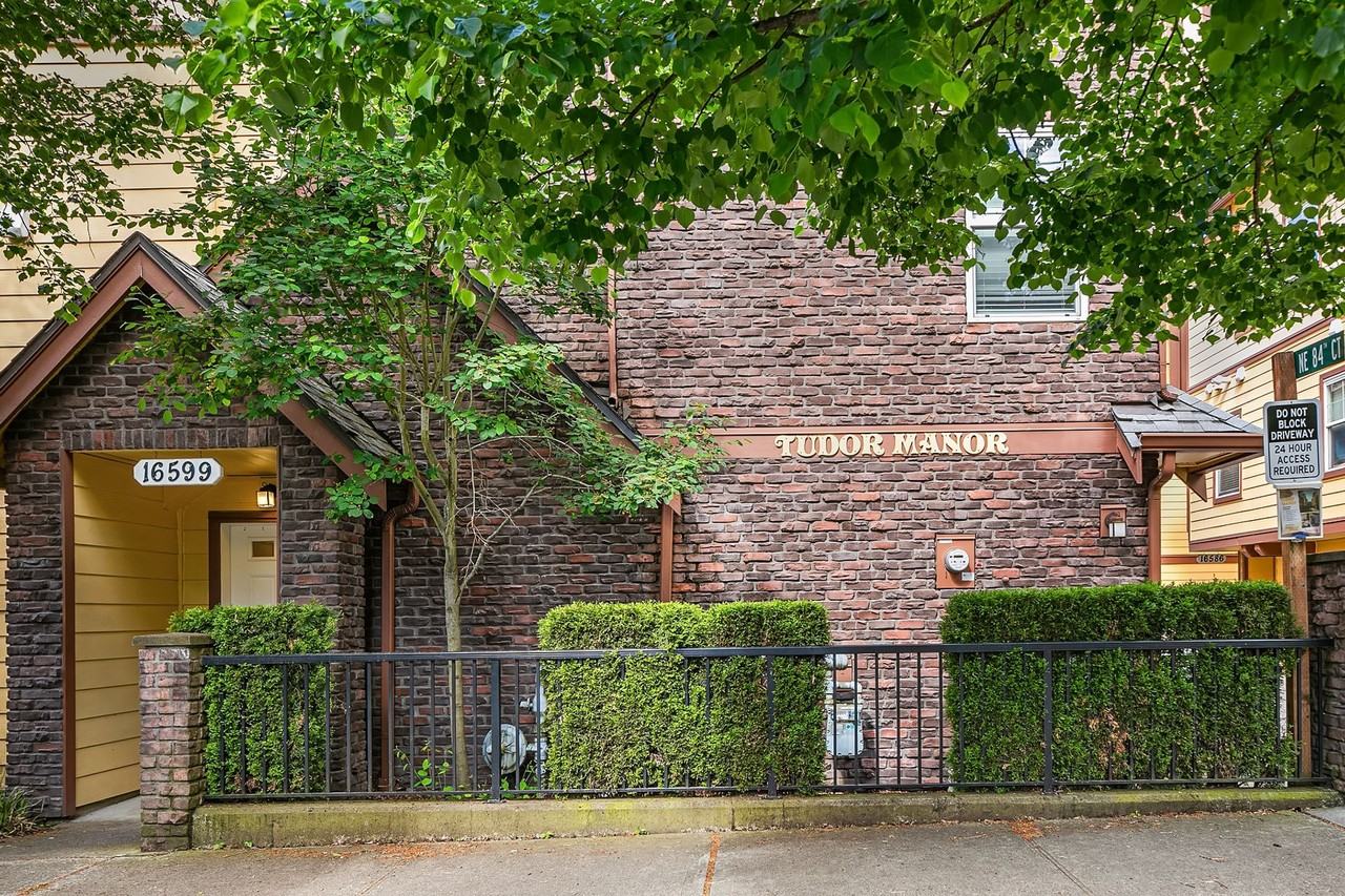 Tudor Manor Apartments – Smart Living in the Heart of Redmond - Photo 2 of 7