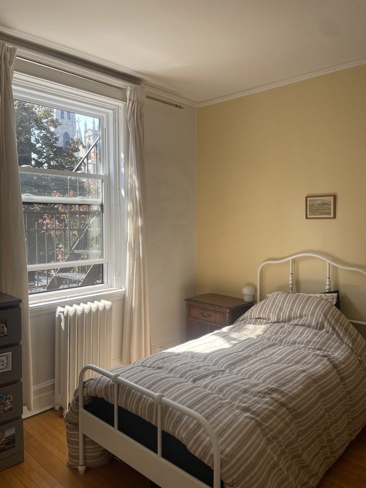 1090 Avenue Laurier Ouest #10 - Photo 2 of 13