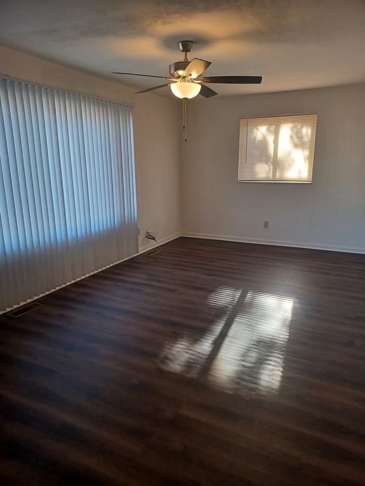 Yorktowne Apartments - Photo 2 of 12