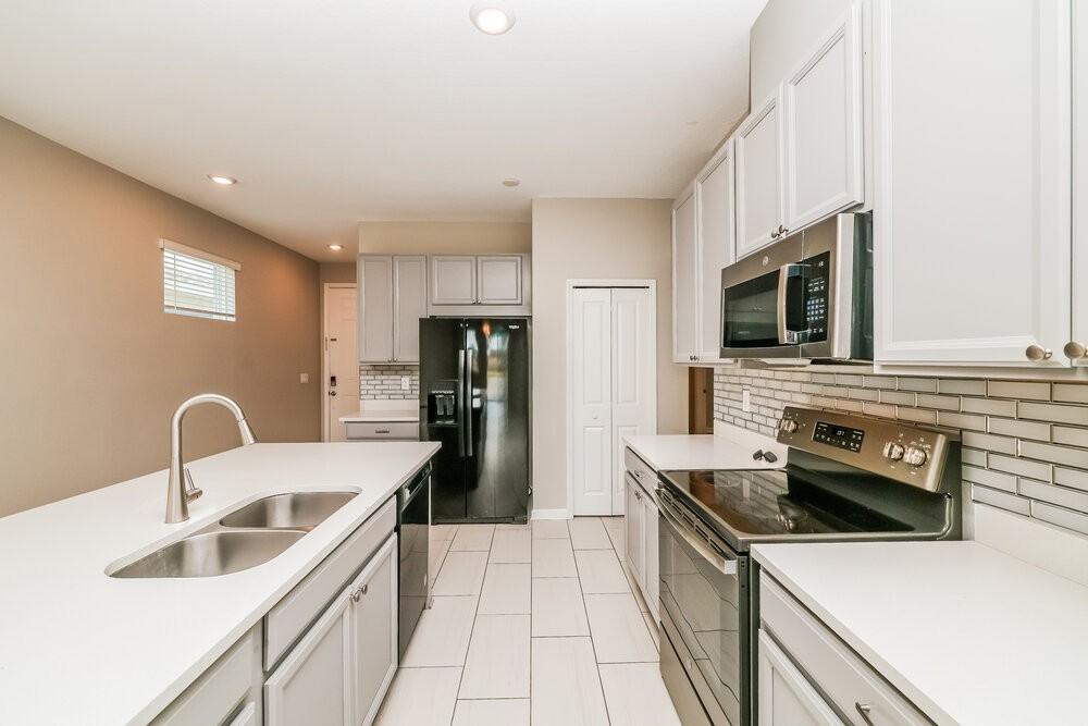 11853 Brighton Knoll Loop - Photo 4 of 16