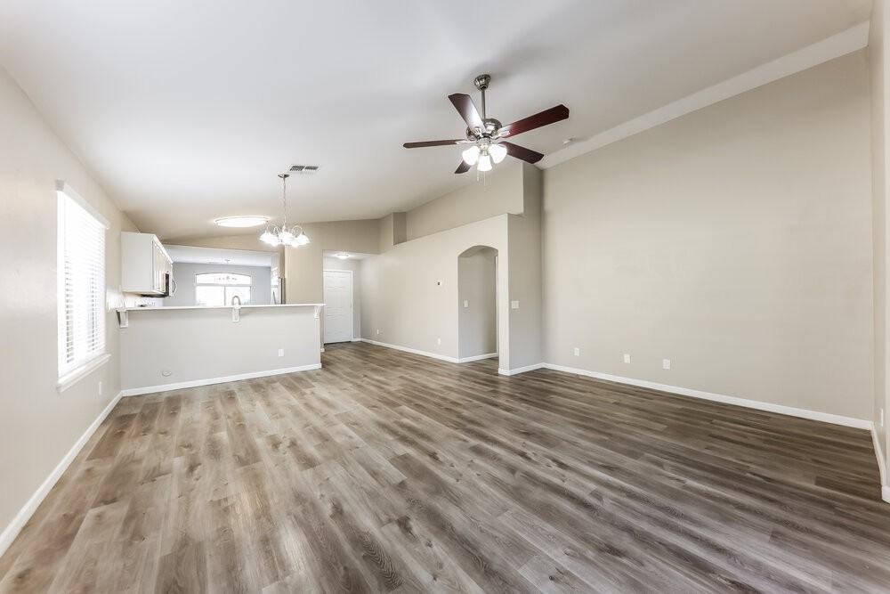 24997 W Vista Norte St - Photo 3 of 16