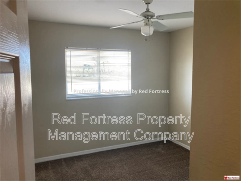 1823 Nw 19th Ave - Photo 2 of 10