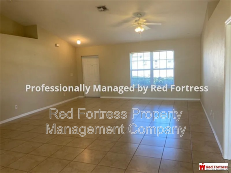 1823 Nw 19th Ave - Photo 6 of 10