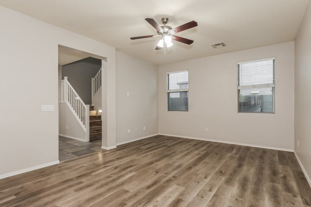 4043 W Pedro Ln - Photo 4 of 17