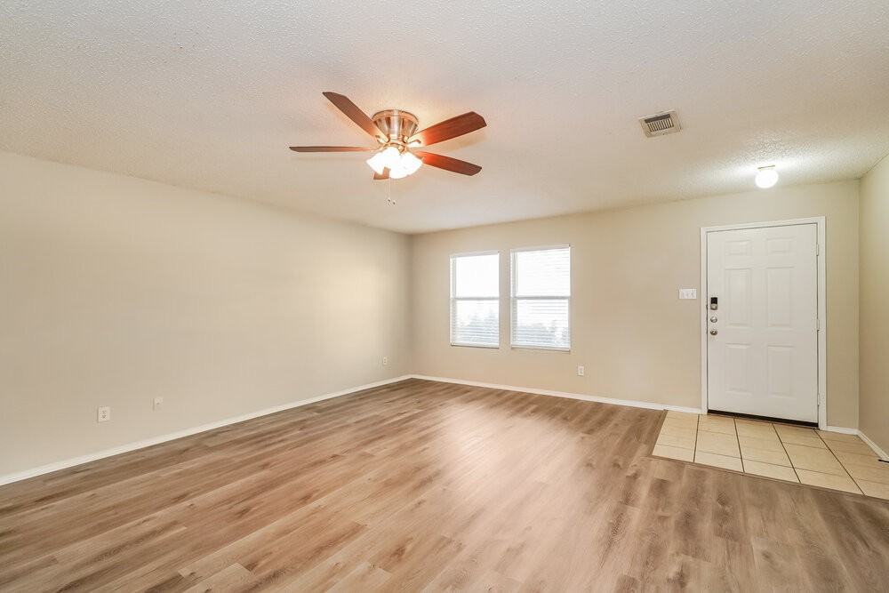 541 Magdalen Ave - Photo 5 of 16