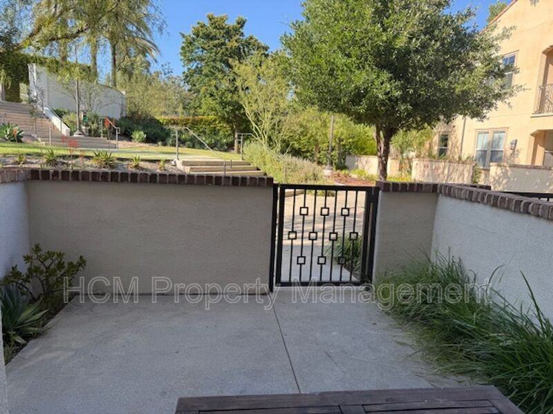 804 El Paseo - Photo 2 of 24