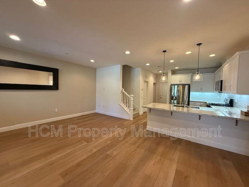 804 El Paseo - Photo 7 of 24