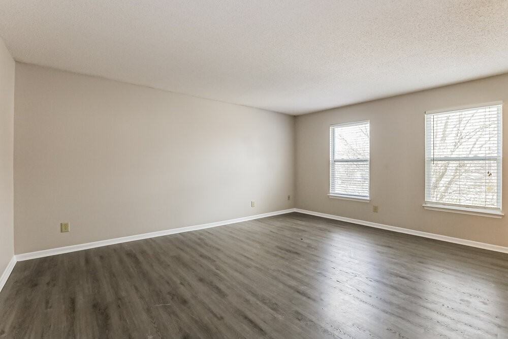 9033 Southernwood Way - Photo 7 of 17