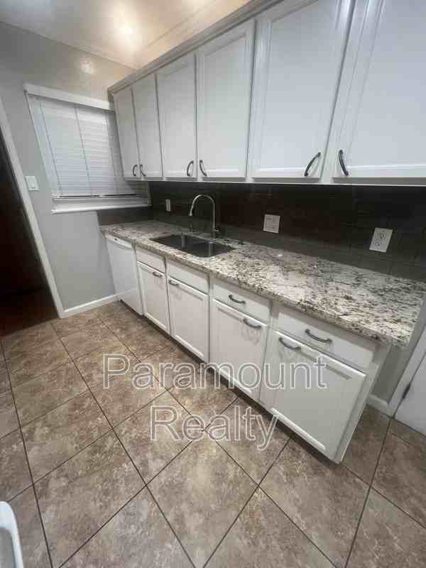 3131 Mount Diablo St - Photo 5 of 26