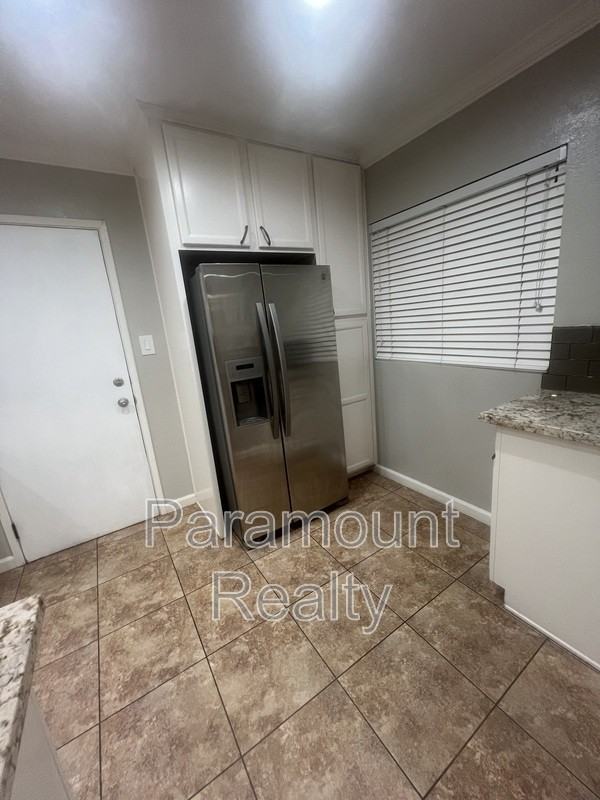 3131 Mount Diablo St - Photo 6 of 26