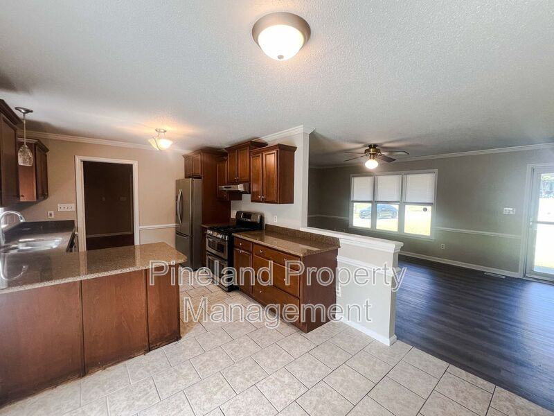 150 Hickman Ct - Photo 3 of 17