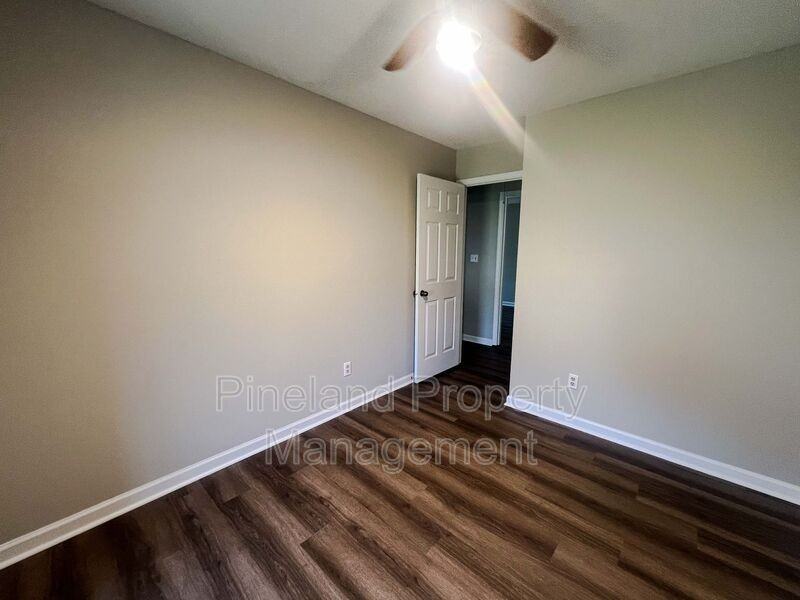 150 Hickman Ct - Photo 6 of 17