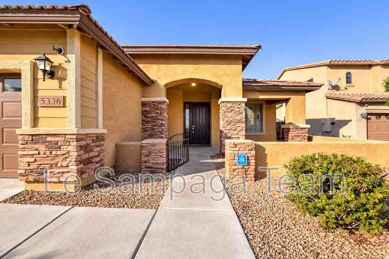 5336 W Hasan Dr - Photo 2 of 12