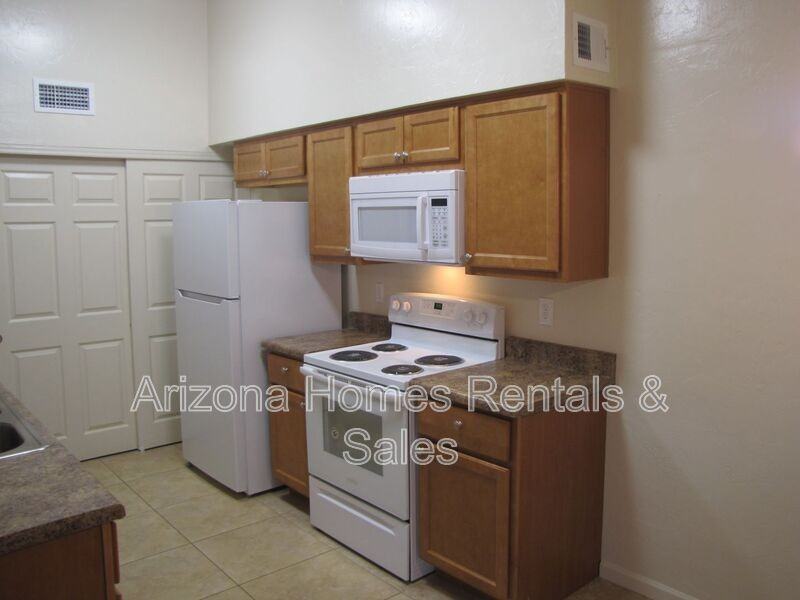 623 S Kacee Ave - Photo 3 of 12