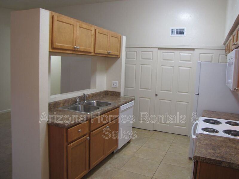 623 S Kacee Ave - Photo 4 of 12