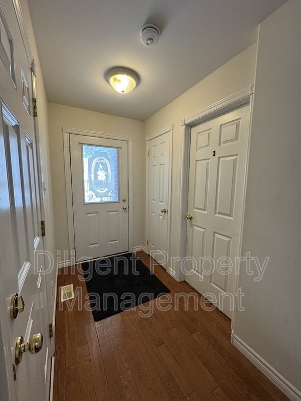 157 Milroy Dr - Photo 7 of 30