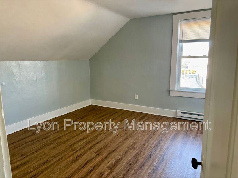 1134 Social St #3 - Photo 6 of 31