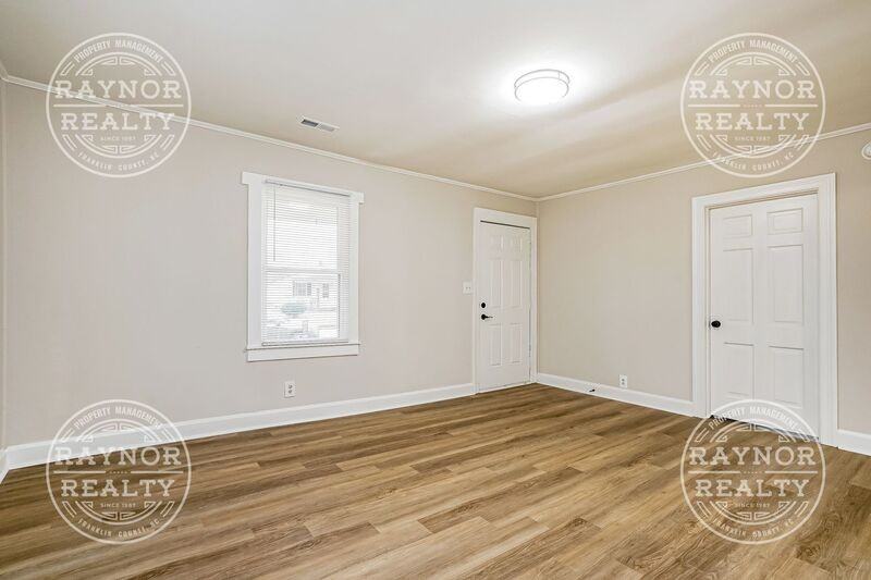 515 Dale St Sw - Photo 7 of 16