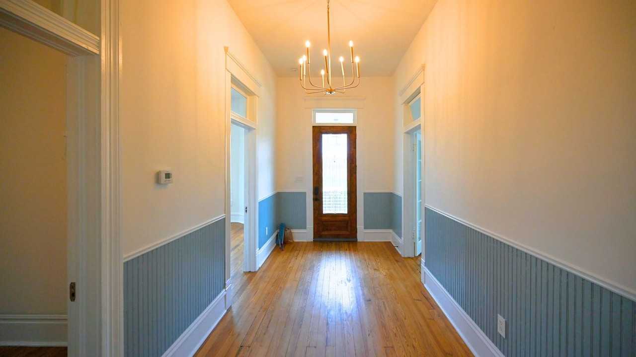 2510 Nagle St - Photo 3 of 23