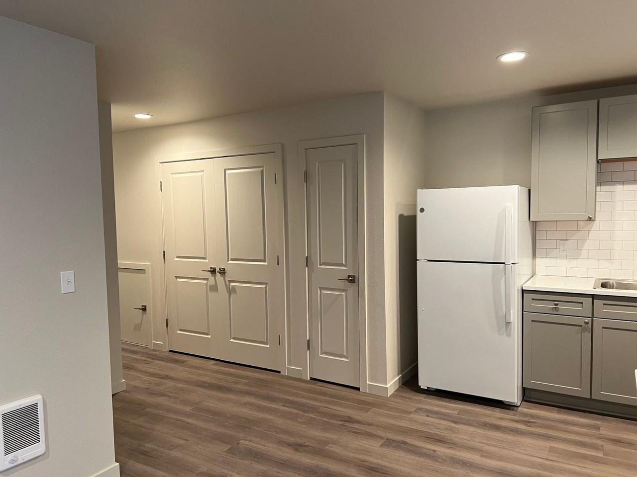 Cowiche Creek Townhouses - Photo 4 of 28