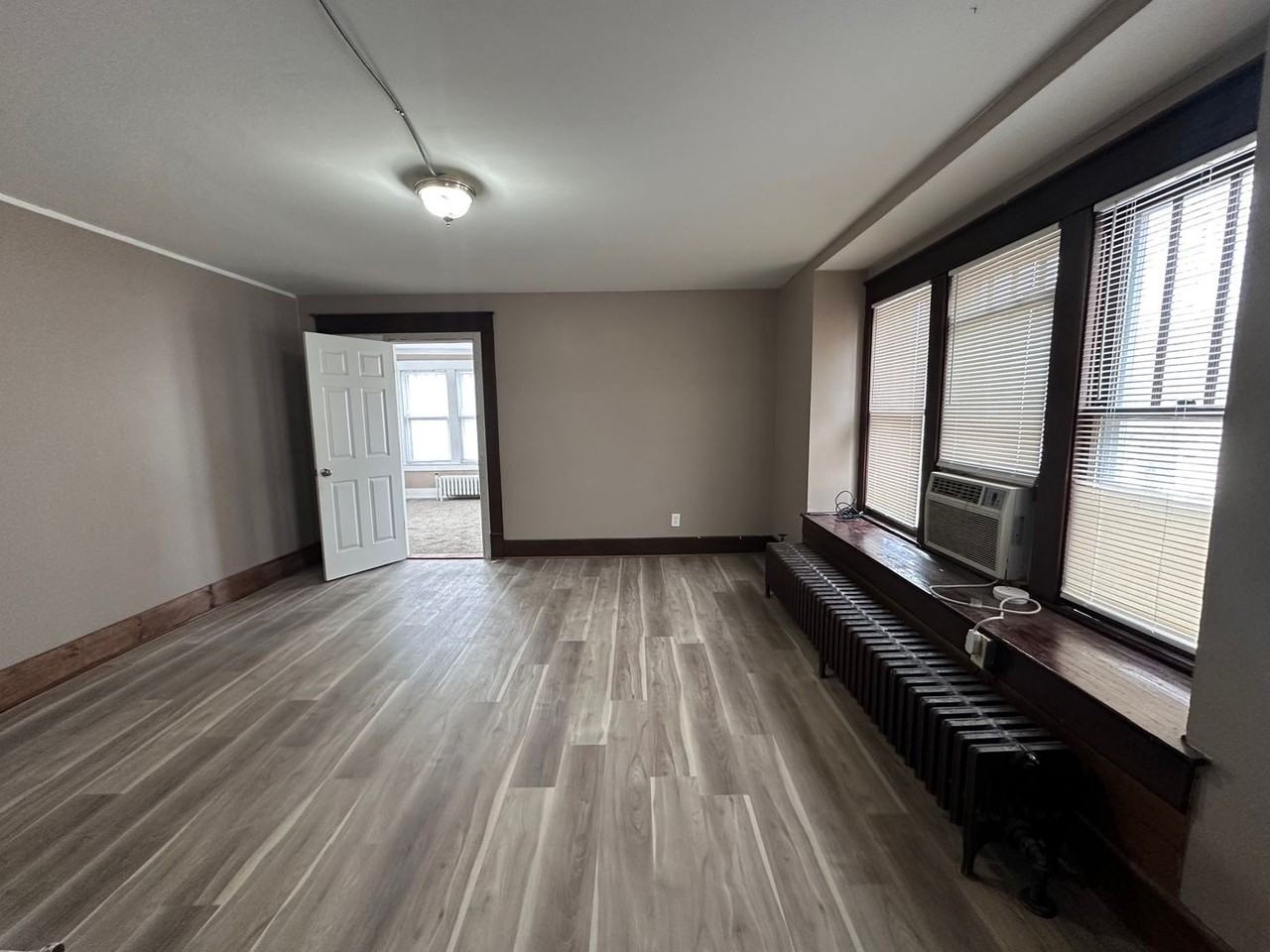 109 E Stewart Rd - Photo 7 of 10