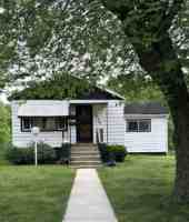 featured image of 2649 Madison St