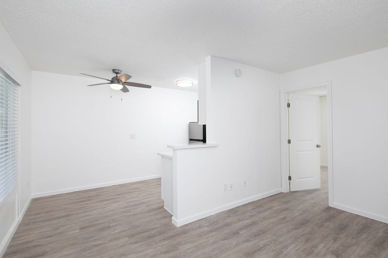 Aztec Pacific Apartments - Photo 6 of 42